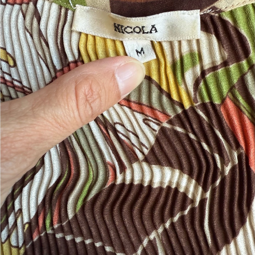 Colorful Leaf Print Blouse with Crochet Detail - Picture 3 of 7
